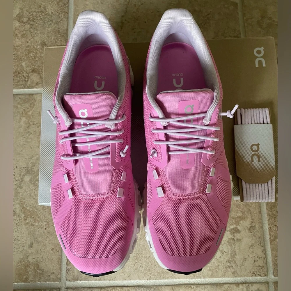 On Cloud 6 Shoes, Raspberry and White, Size 7.5 M, Excellent Condition - Picture 3 of 5
